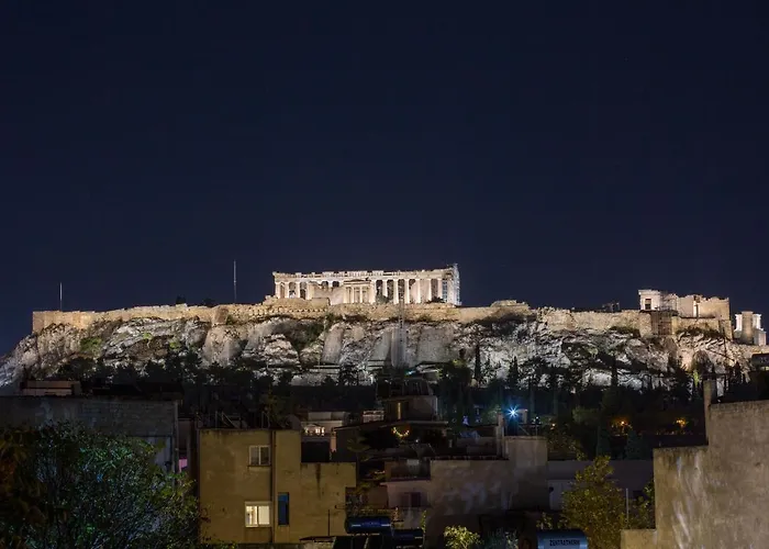 Raise Acropolis View Suites
